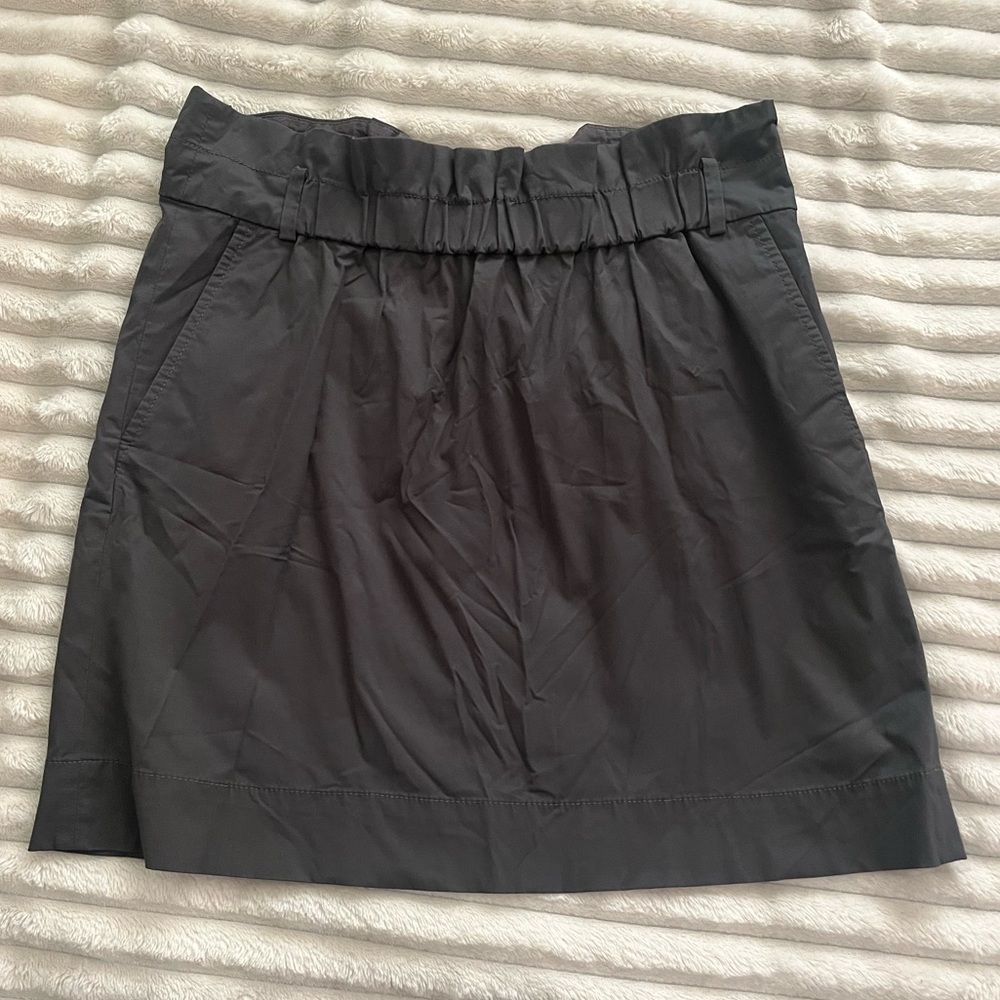 Banana Republic Gray Paper Bag Skirt with Pockets • Size 10